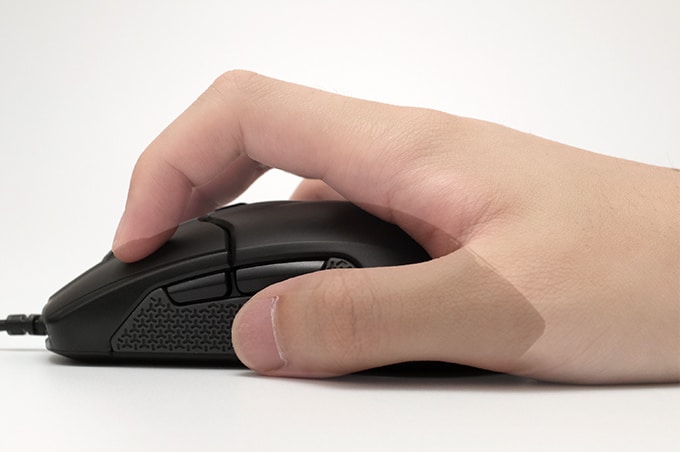 SteelSeries Sensei 310 レビュー：クリックボタンが秀逸！左手でも使える完全左右対称マウス けしろぐ